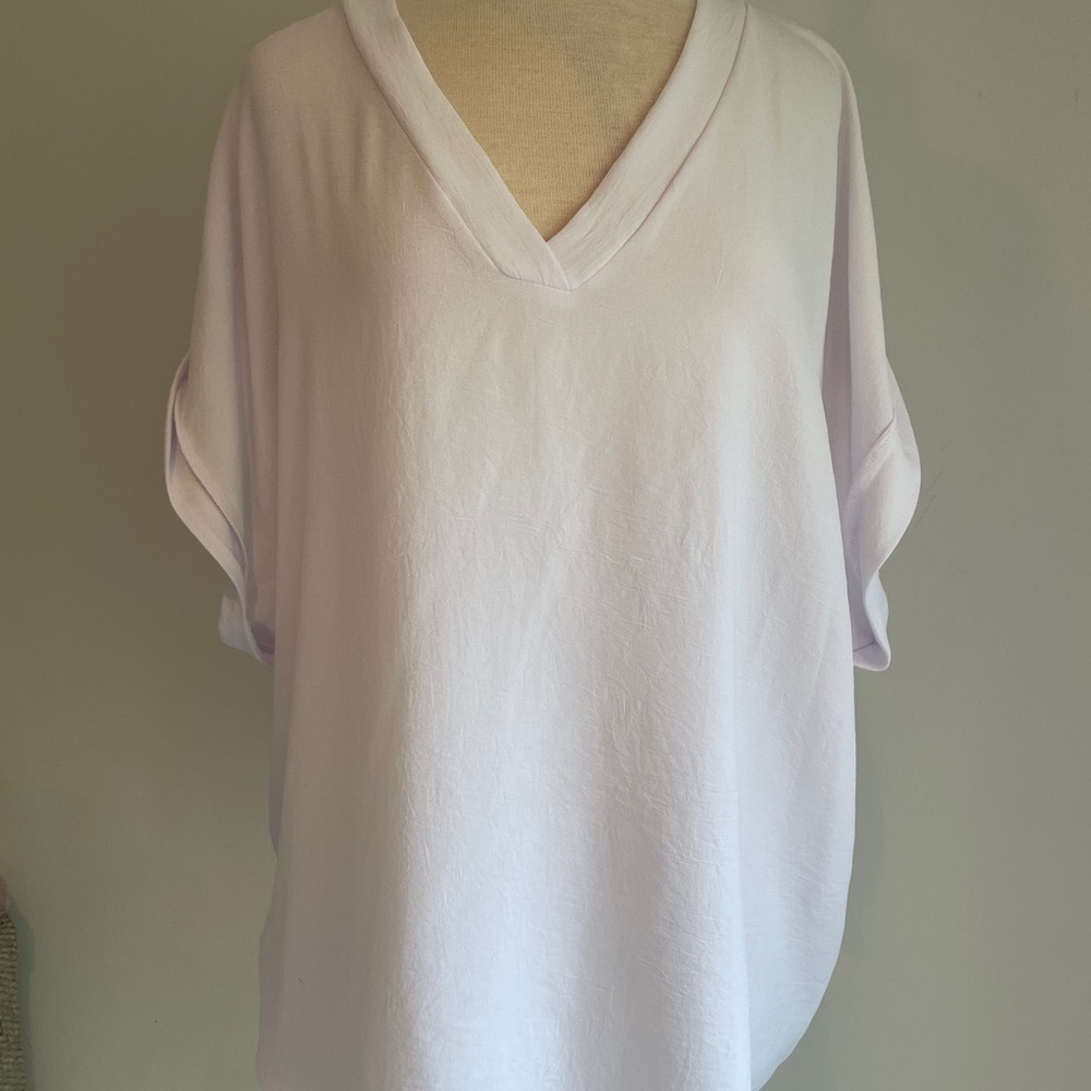 New Women's short sleeve V-Neck White Top Oversized Relaxed Fit lightweight